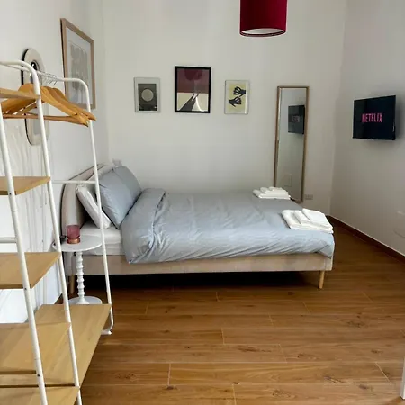 Modern In - Luna 1